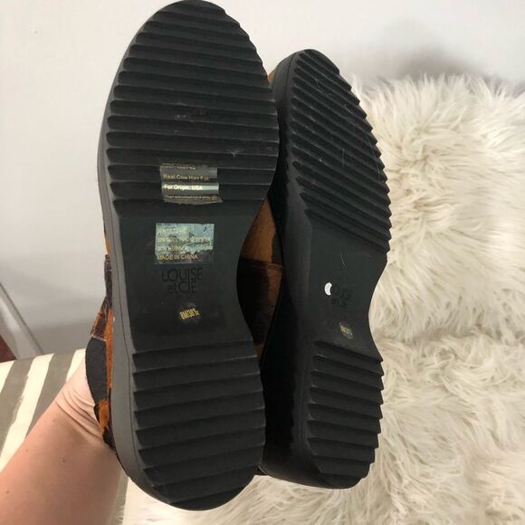 LOUISE ET CIE Zareb cow hide Platform Bootie - Picture 10 of 11